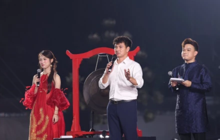 2 Nghệ sĩ Nhân dân nổi tiếng cùng tên: Một người là Cục trưởng, người kia là Đại tá, Tiến sĩ, Phó Hiệu trưởng