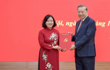 Bà Bùi Thị Minh Hoài làm Bí thư Đảng ủy Mặt trận Tổ quốc, các đoàn thể Trung ương