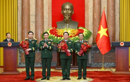Hai Thứ trưởng Bộ Quốc phòng được thăng quân hàm Thượng tướng