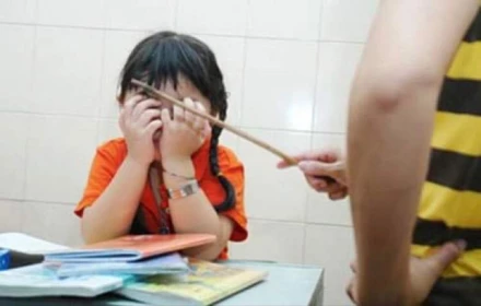 Mới! C.ưỡng é.p con học tập quá sức bị phạt đến 10 triệu đồng