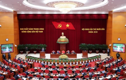 Lựa chọn nhân sự giới thiệu tham gia Bộ Chính trị, Ban Bí thư khóa XIV