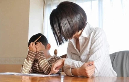 Cưỡng ép con học quá sức có thể bị phạt tới 10 triệu đồng: Trước khi phạt phụ huynh hãy nhìn lại...