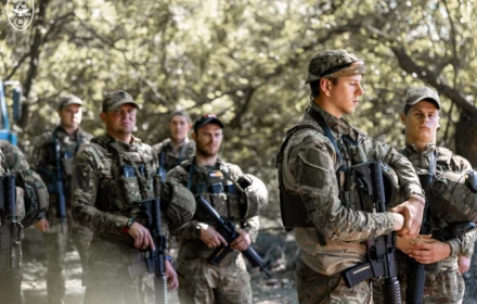 Ukraine “mở đường máu” rút khỏi Pokrovsk dưới mưa đạn Nga