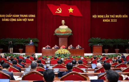 Nhân sự giới thiệu tham gia Bộ Chính trị, Ban Bí thư phải có uy tín, liêm chính