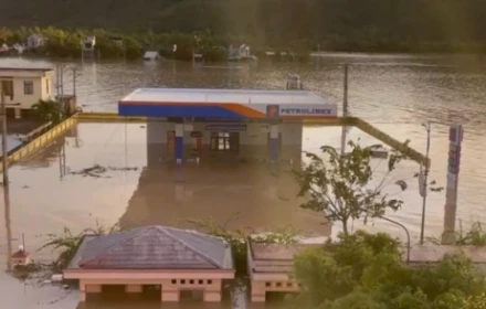 Hình ảnh tan hoang khi Thủy điện Đăk Lăk xả lũ đúng lúc bão đổ bộ: Cả xã chìm trong biển nước