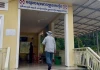 Bộ trưởng Bộ Y tế Campuchia phóng xe máy đến trạm y tế tỉnh kiểm tra đột xuất