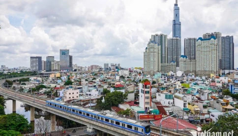 Bộ Chính trị: Khởi công nhà máy điện hạt nhân, đường sắt quốc tế từ đầu năm 2026