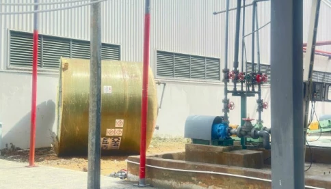 Xót xa vụ 2 nam thanh niên bị hất văng ra xa, tử vong sau khi bồn chứa a xít bất ngờ bị nổ