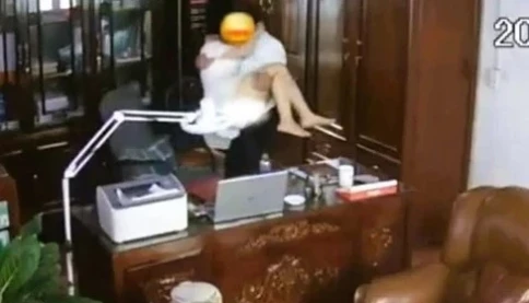 Thông tin mới vụ lộ clip người đàn ông ‘thân mật’ với nhiều phụ nữ