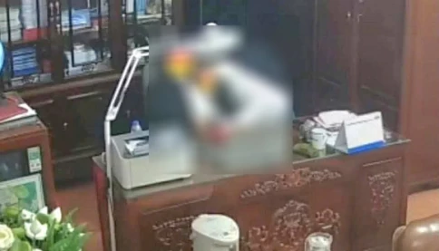 Vụ clip nhạy cảm ở Hải Hậu (Ninh Bình): Người đàn ông "thân mật" với nhiều phụ nữ là ai?