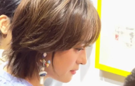 Kiểu tóc ngắn của Tôn Lợi này rất cá tính mà dịu dàng, chữa lành