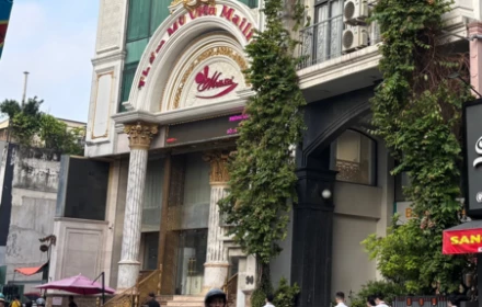 Thẩm mỹ viện Mailisa mở cửa trở lại sau một ngày bị khám xét, lượng khách thưa vắng