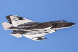 Tổng thống Trump sẽ làm gì với dự án tiêm kích F-35 Lightning II đầy tốn kém?