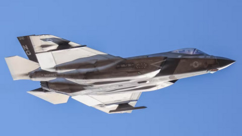 Tổng thống Trump sẽ làm gì với dự án tiêm kích F-35 Lightning II đầy tốn kém?