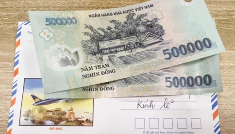 Vì 5 chiếc phong bì phúng viếng nhà thông gia, anh em khẩu chiến ở lễ 49 ngày mẹ