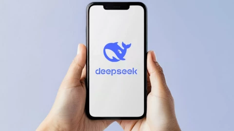 "Chiêu trò" tinh ranh của DeepSeek: tận dụng chính nguồn dữ liệu từ OpenAI để "thăng cấp" bản thân