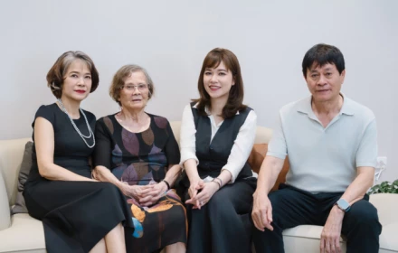 3 thế hệ trí thức: Bà là nữ GS Toán học đầu tiên của Việt Nam, con là Chủ tịch Hội đồng trường, cháu là Hiệu trưởng