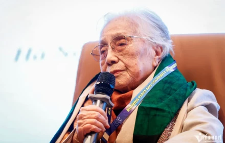 Nguyên Phó Chủ tịch nước Nguyễn Thị Bình nhận Giải thưởng Hòa bình Romesh Chandra 🕊️🇻🇳