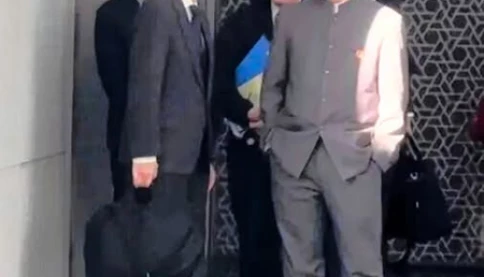 Bức ảnh đang gây bão ở cả Nhật và Trung Quốc. Bạn thấy sao?