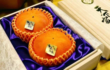 Bất ngờ với cặp hồng Nhật Bản được bán với giá 187 triệu đồng