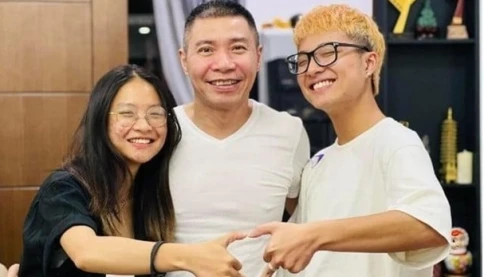 Nghệ sĩ Công Lý khóc khi thấy con gái nhưng không nhớ tên