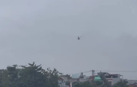 Trực thăng tiếp cận phường Đông Hoà, Đắk Lắk, nhiều khu vực vẫn bị chia cắt sau 5 ngày lũ