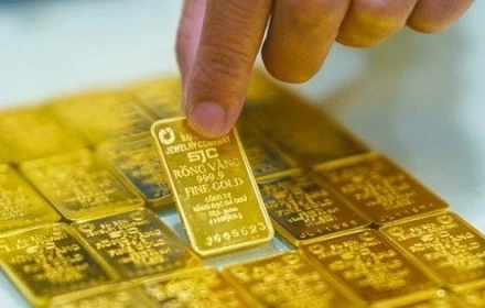 Vì sao người mua vàng lỗ nặng?