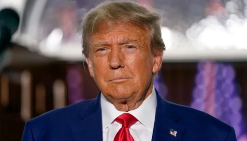 Nhà Trắng bất ngờ tuyên bố ông Trump đã ngừng tài trợ cho cuộc xung đột ở Ukraine