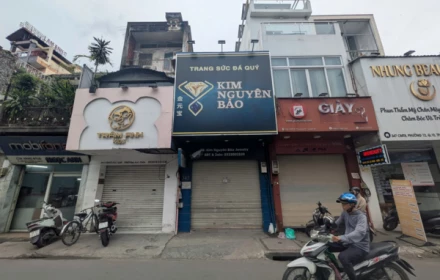 Hàng chục người nghi sập bẫy "mua vàng online": Chủ tiệm đóng cửa, ôm theo hàng tỷ đồng