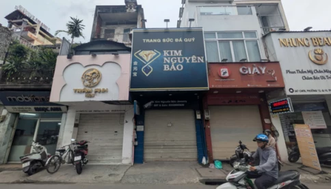 Hàng chục người nghi sập bẫy "mua vàng online": Chủ tiệm đóng cửa, ôm theo hàng tỷ đồng