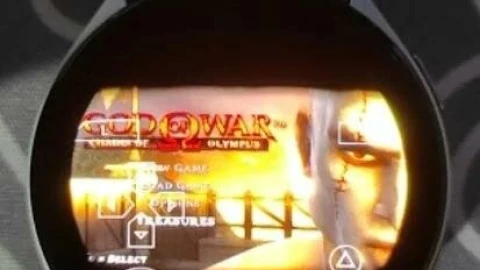 Không thể tin nổi: Galaxy Watch 5 "hóa" máy chơi game, chạy mượt cả God of War, GTA