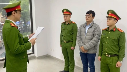 Vì sao bắt trưởng ban quản trị và 5 người  trong vụ tranh chấp chỗ đỗ ô tô ở tầng hầm chung cư?