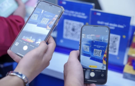 Một ngân hàng thực hiện thu phí chuyển tiền nhanh từ ngày 1/12