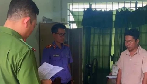 Danh tính cán bộ Lâm Đồng chiếm đoạt 500 triệu đồng tiền hỗ trợ lũ lụt của dân vừa bị bắt khẩn cấp