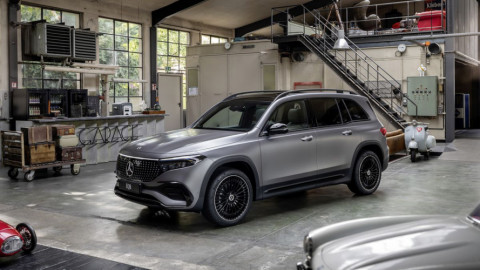 Chủ xe điện Mercedes 'sống chung với lũ', chấp nhận sạc giới hạn chỉ vì sợ cháy!