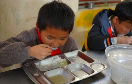 Dự án Nuôi Em bị nghi vấn thiếu minh bạch: Đen Vâu lên tiếng, nhà sáng lập tạm dừng chi tiền nuôi ăn học sinh