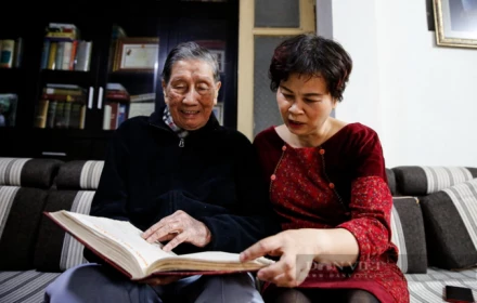 Ca khúc nổi tiếng nào của nhạc sĩ Phạm Tuyên từng bị dừng phát sóng, được Nghệ sĩ Ưu tú Kiều Hưng thể hiện đầu tiên?