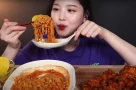 Tại sao người ta thích xem mukbang? Thử phân tích dưới góc độ tâm lý