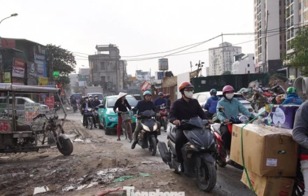 Vì sao TPHCM đông dân, phương tiện nhiều nhưng ít ô nhiễm hơn Hà Nội?