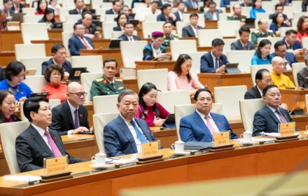 Quốc hội yêu cầu điều chỉnh lương cơ sở, lương hưu, trợ cấp trong năm 2026