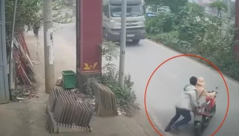 Danh tính người đẩy đại úy CSGT vào đầu xe tải