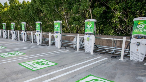 Mỹ dừng kế hoạch phát triển hạ tầng sạc xe điện