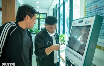 Trình Bộ Chính trị đề án tiền lương, phụ cấp của cán bộ, công chức sau khi thực hiện sắp xếp tổ chức bộ máy