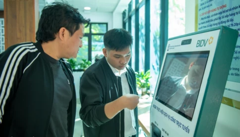 Trình Bộ Chính trị đề án tiền lương, phụ cấp của cán bộ, công chức sau khi thực hiện sắp xếp tổ chức bộ máy