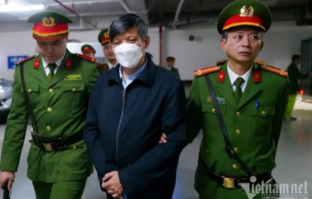 Những con số trả lời rõ câu hỏi ‘một bộ phận không nhỏ cán bộ, đảng viên suy thoái’