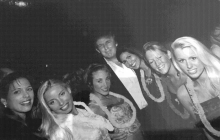 Phe Dân chủ tung ảnh này nhằm hạ bệ Donald Trump, nhưng nào xi nhê gì