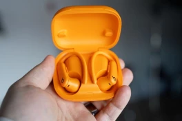 Apple vừa tung ra tai nghe Powerbeats Pro 2: nhỏ gọn hơn, có ANC và theo dõi nhịp tim