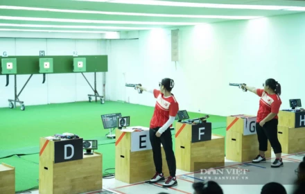 Hình ảnh ấn tượng Trịnh Thu Vinh và đồng đội phá kỷ lục SEA Games, lập cú đúp HCV