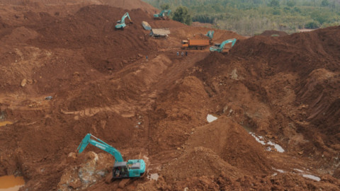 Hàng xóm Việt Nam mơ mộng thống trị ngành pin xe điện, nhưng Trung Quốc đâu có "dễ dãi" cho phép