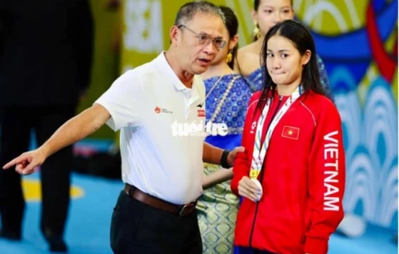 Người mắng kình ngư Võ Thị Mỹ Tiên ngay trên bục nhận huy chương đã nhận 'kết đắng' đầu tiên